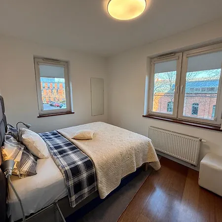 Apartament Wojskowa *