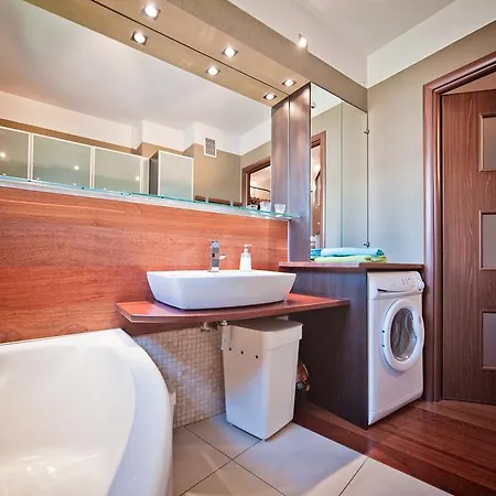 Apartament Wojskowa *