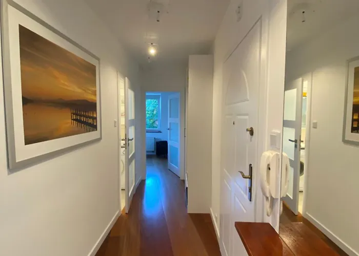 Apartament Wojskowa *