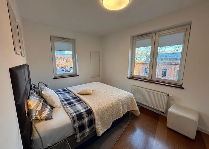 Apartament Wojskowa *